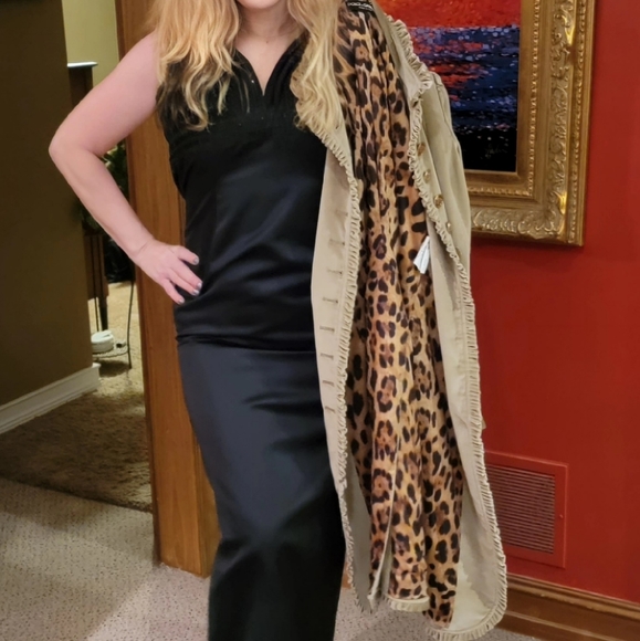 EUC DOLCE & GABBANA Coat - Picture 3 of 12